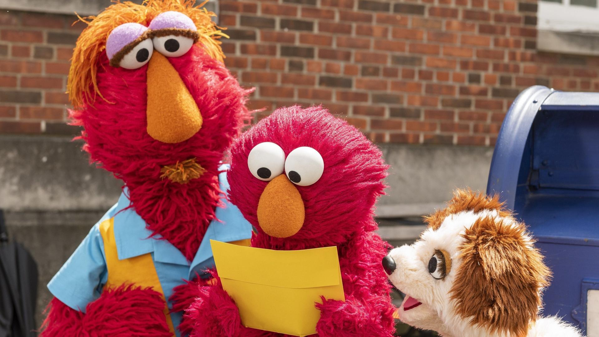 Still from Elmo Mails a Letter