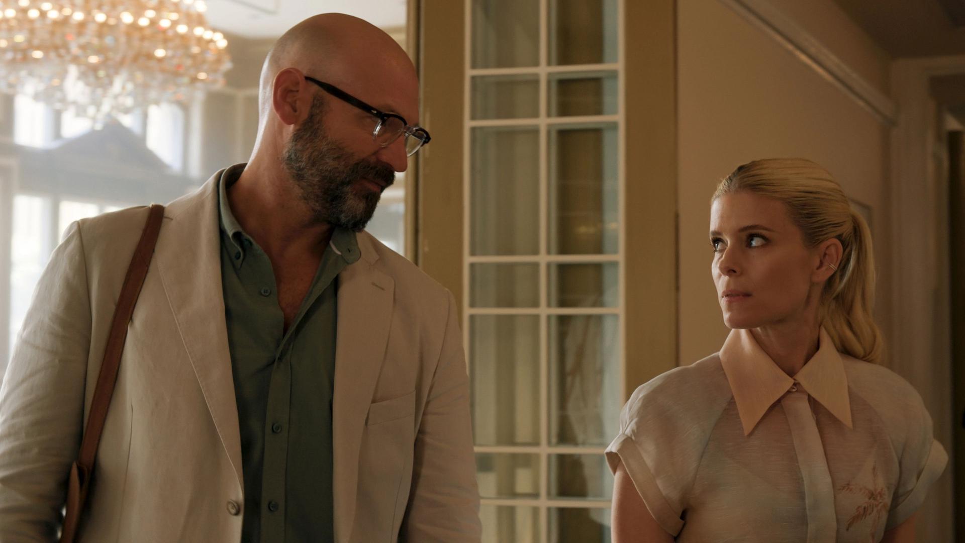 Still from Louise