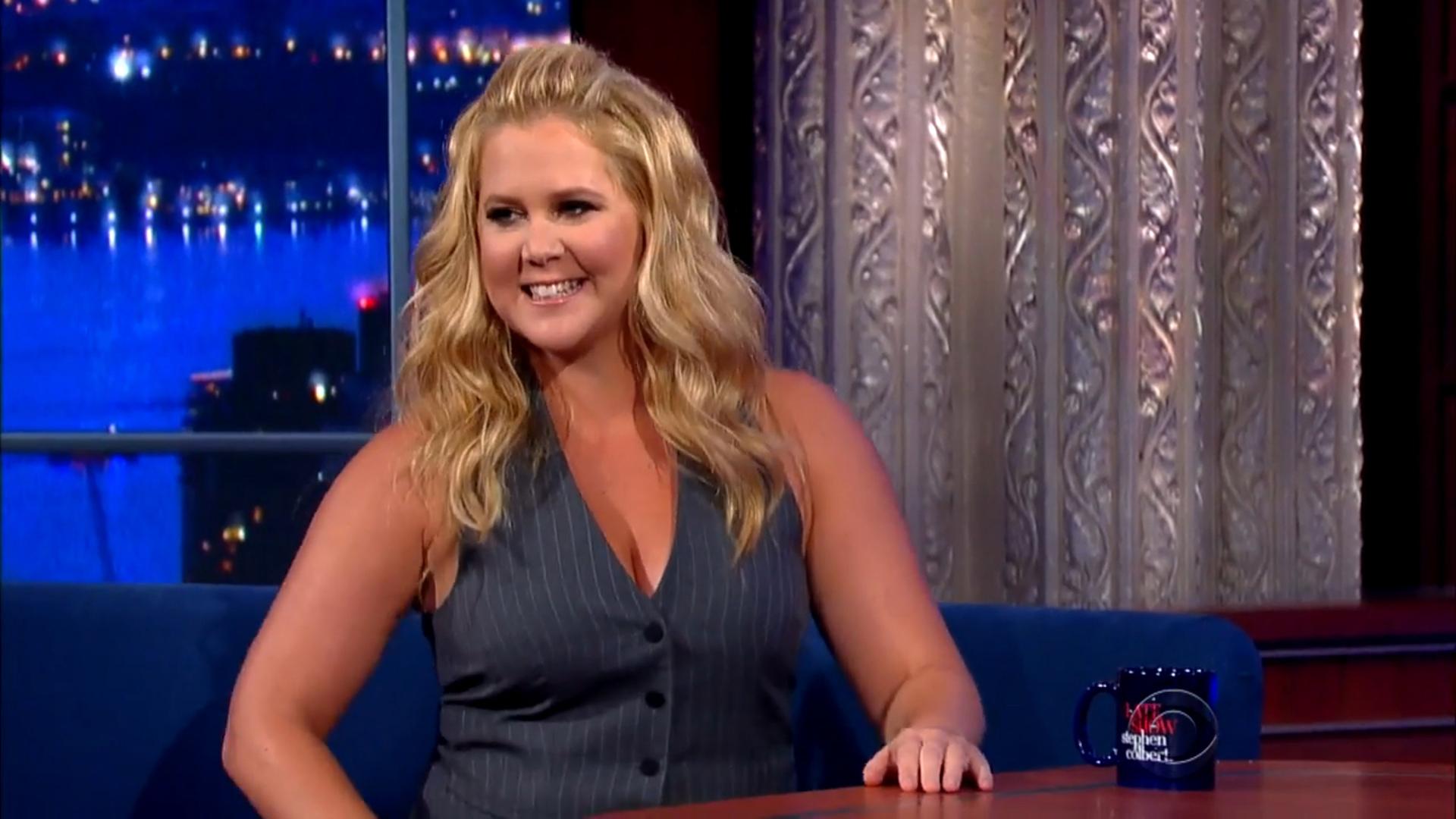 Still from Amy Schumer, Stephen King, Troubled Waters (Paul Simon)