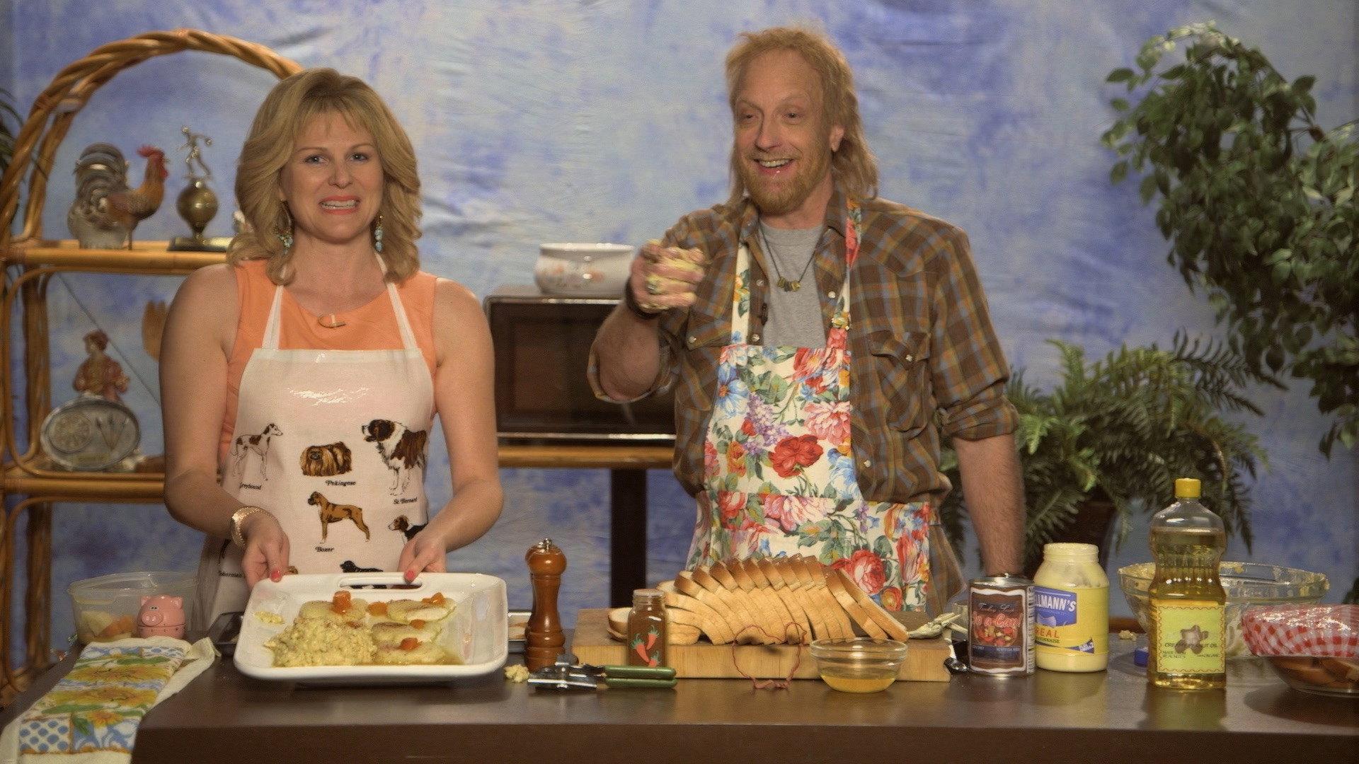 Still from Wake Up With The Schitt's: Holiday Dish