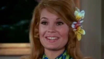 Still from Family in Paradise: Part 2