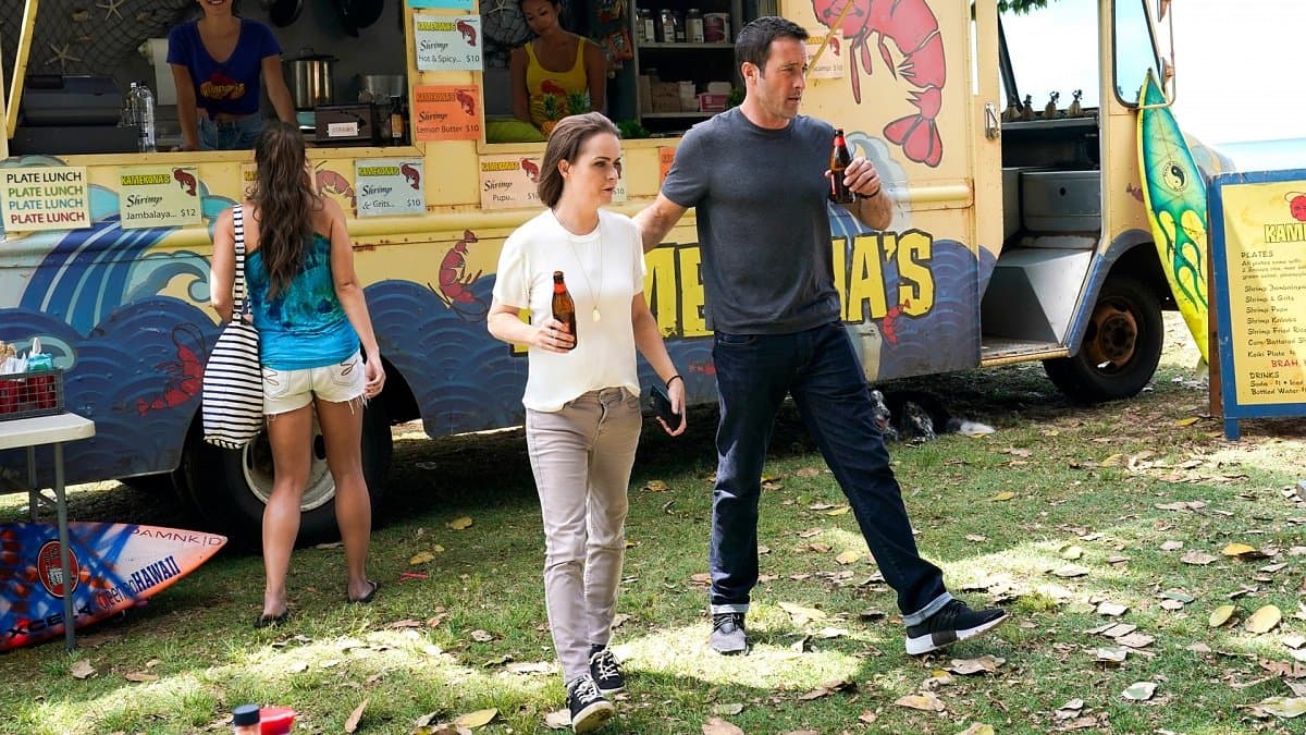 Still from Hoʻokahi no la o ka malihini (A Stranger Only for a Day)