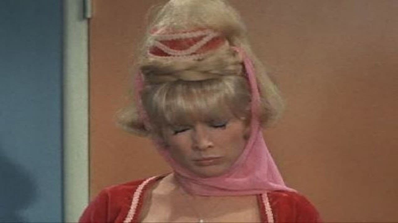 Still from Around the Moon in 80 Blinks