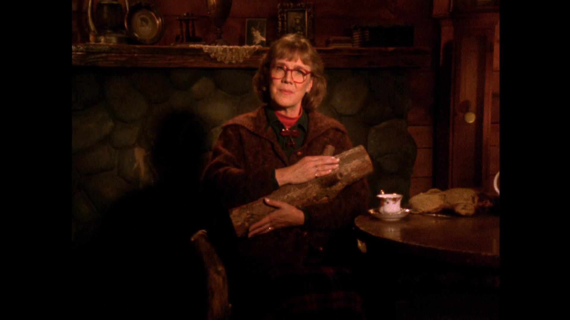 Still from Log Lady Introduction - S02E03