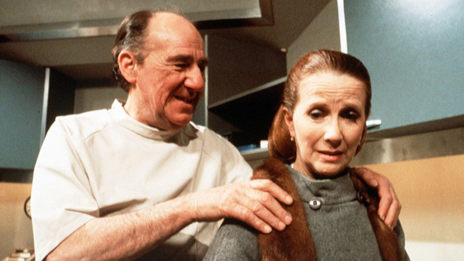 Still from Mrs Bixby and the Colonel's Coat