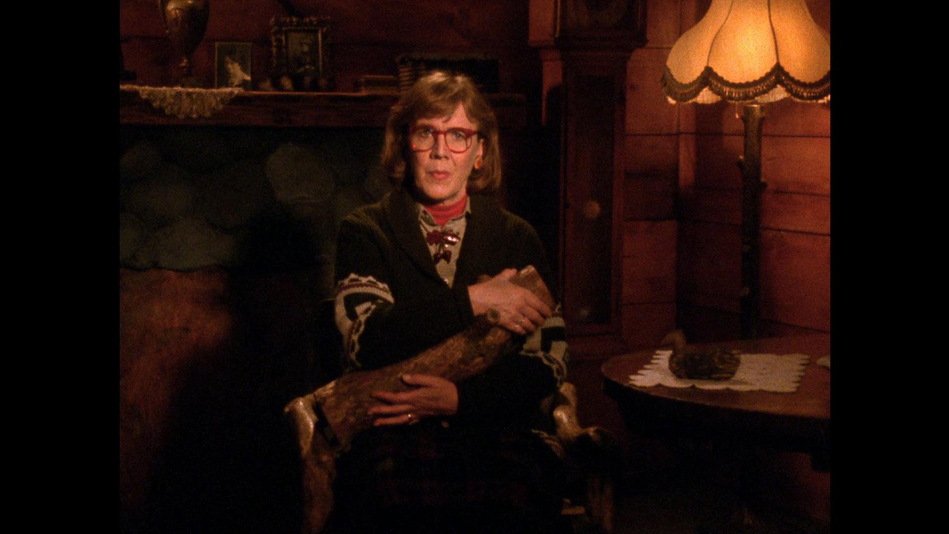 Still from Log Lady Introduction - S02E20