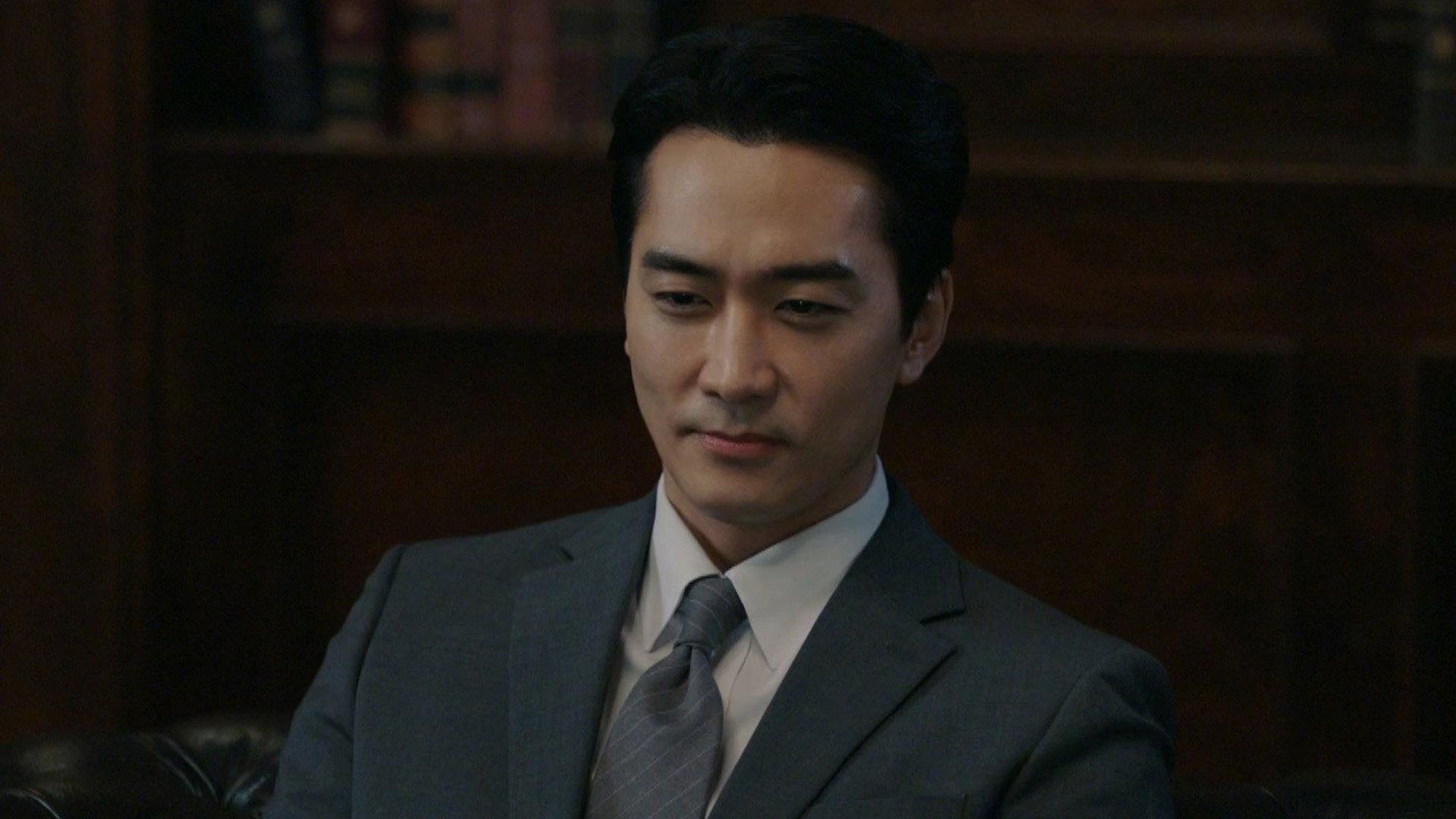 Still from The Ever-So-Powerful Leader Im