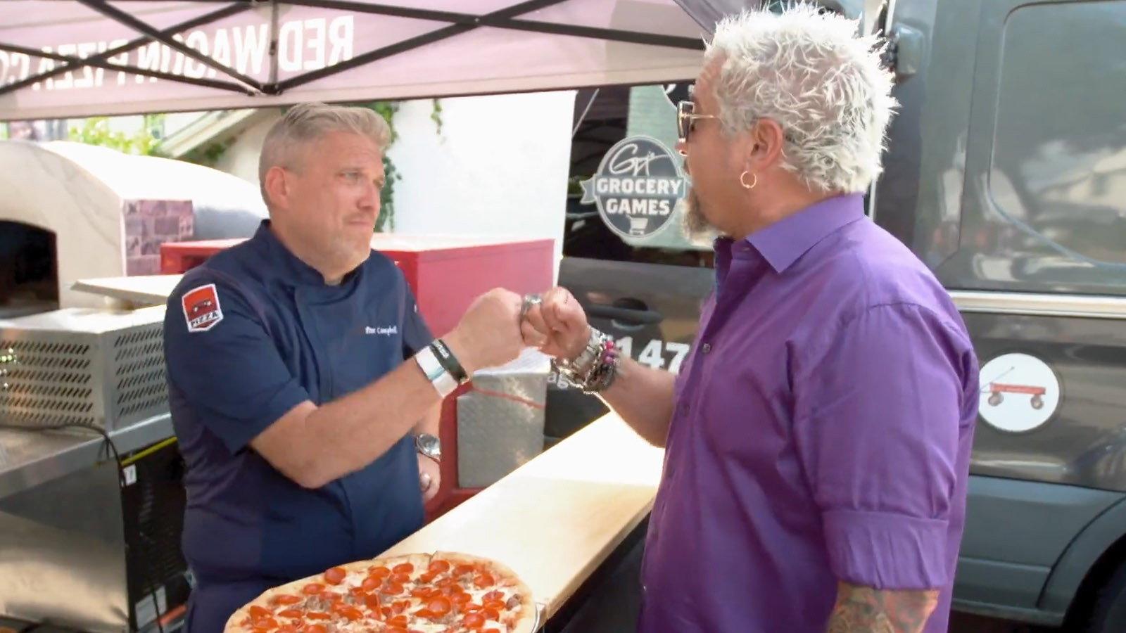 Still from Triple D Nation: Smashed and Sauced