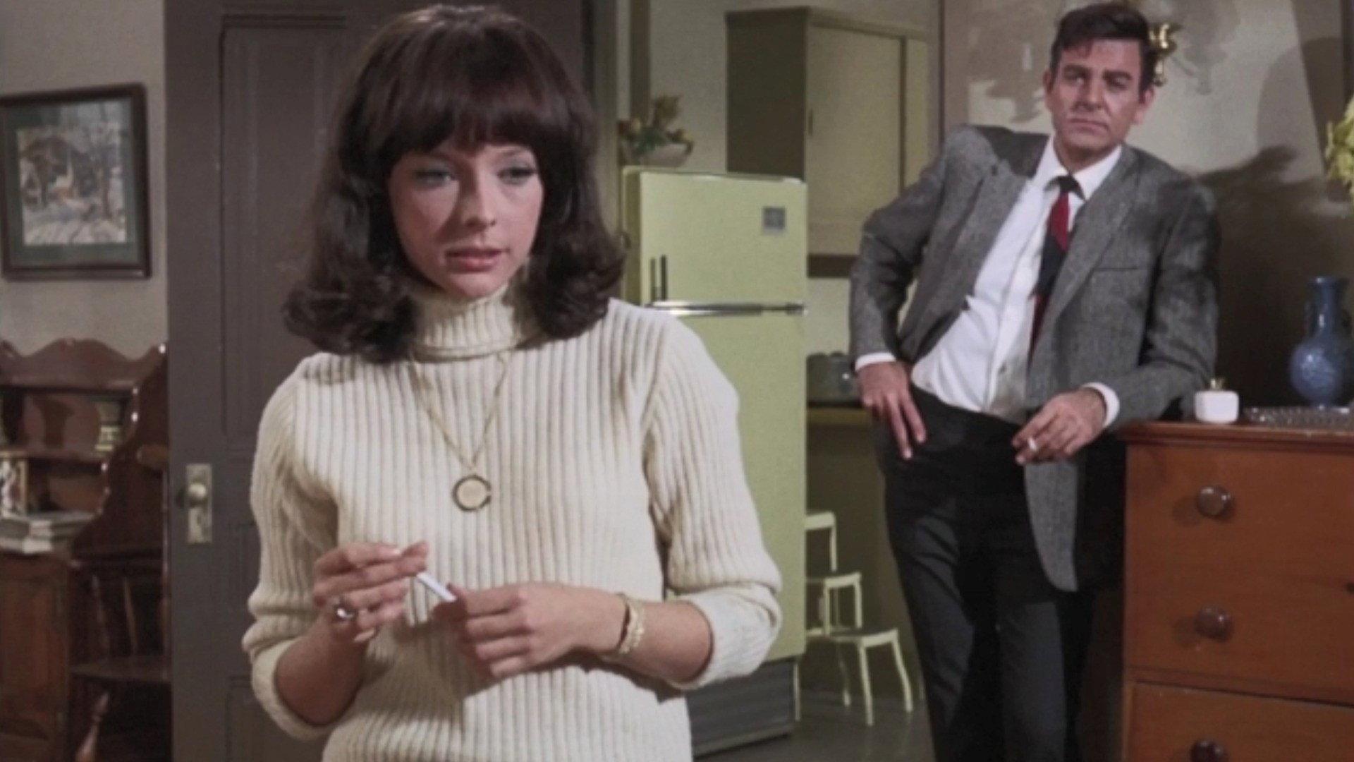 Still from Eight to Five, Its a Miracle