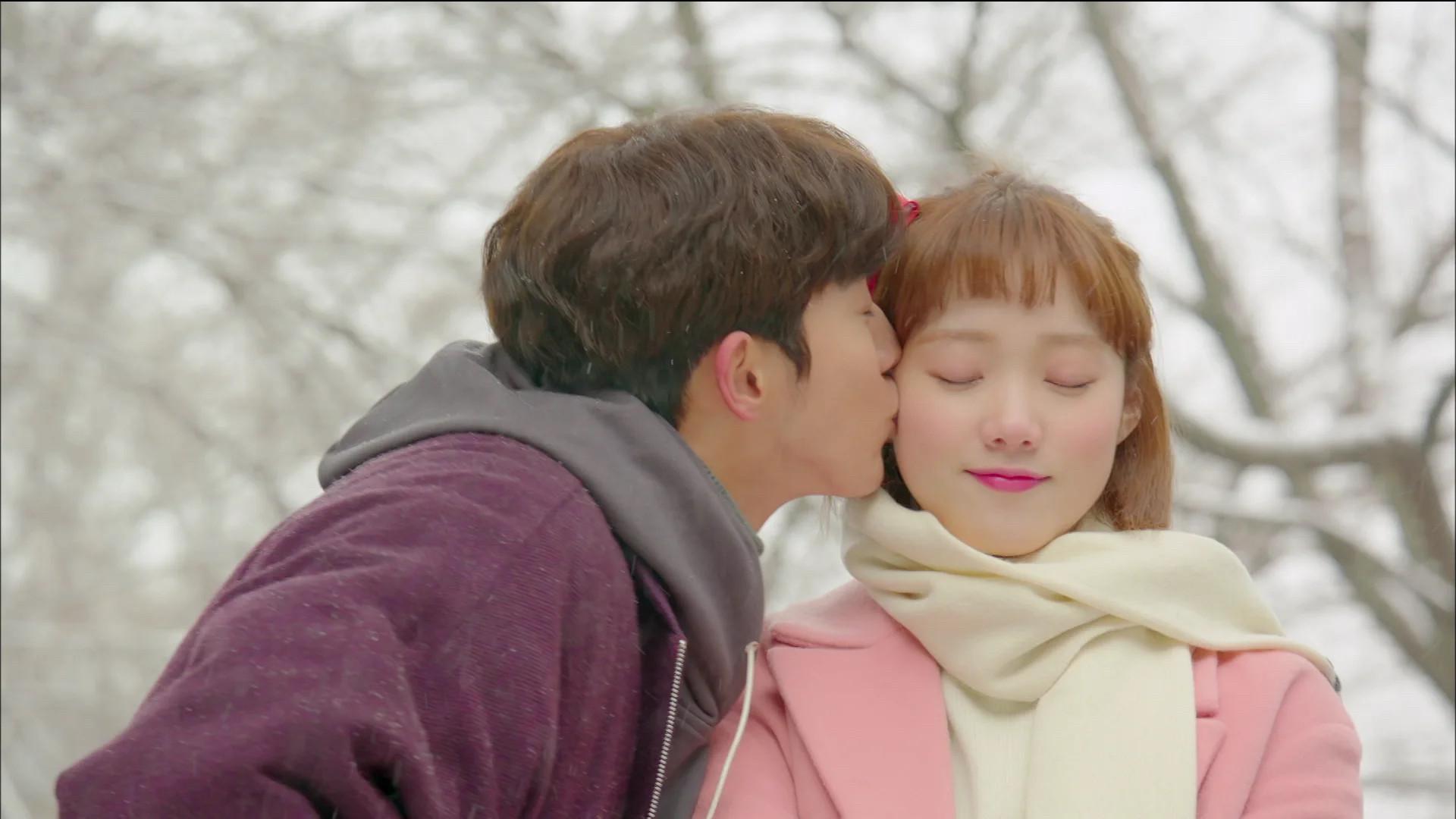 Still from Round off Love, and It Becomes Jealousy