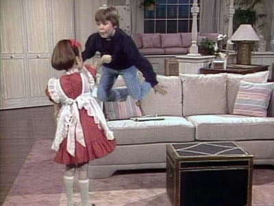 Still from Robositter