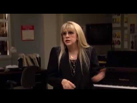 Still from Stevie Nicks Goes Glee