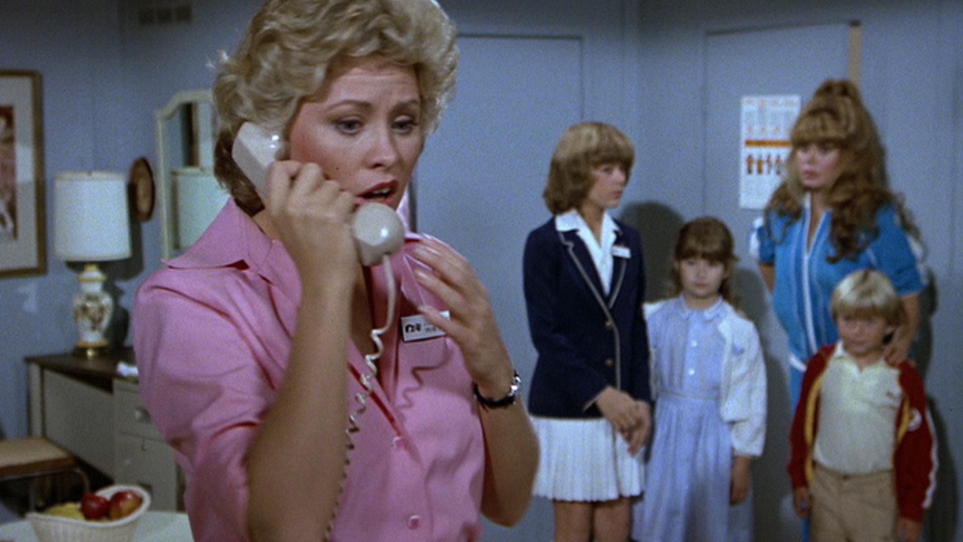 Still from Return of the Ninny/Touchdown Twins/Split Personality