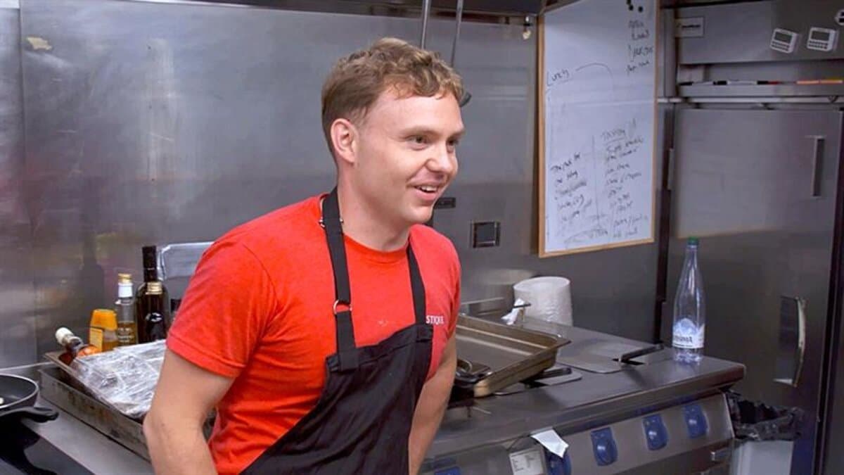 Still from Two Many Cooks