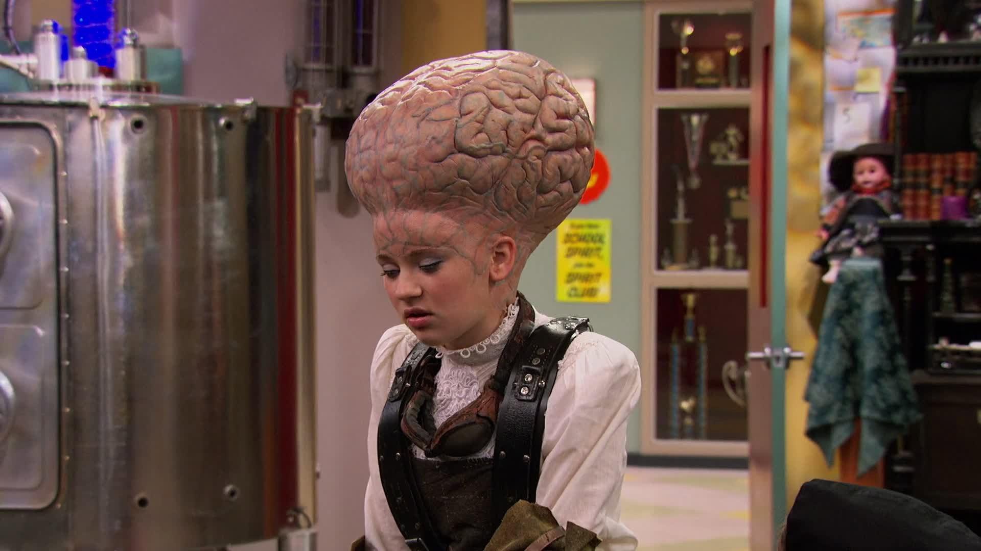 Still from mutANT farm 2