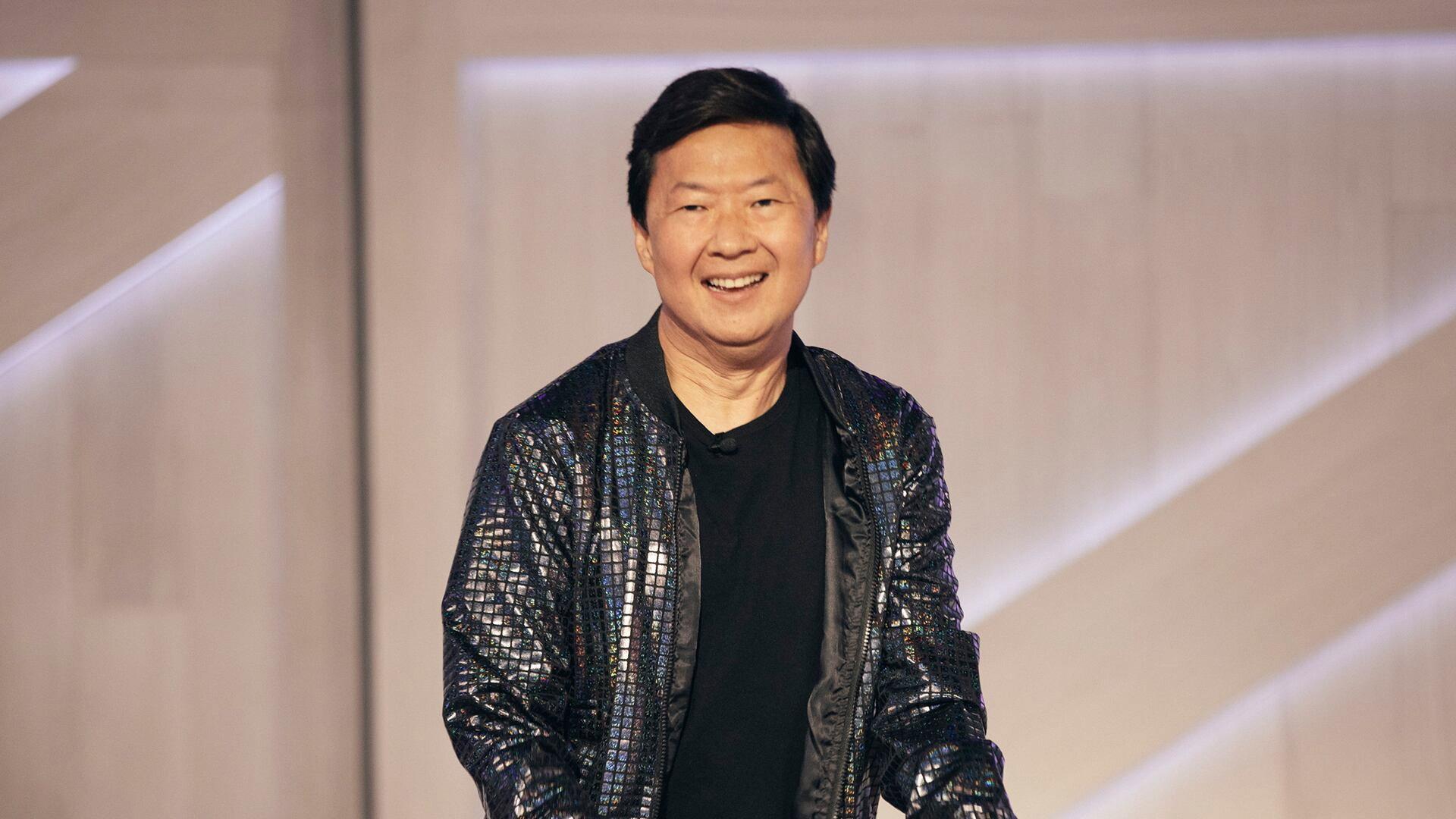 Still from Ken Jeong, Matt Iseman, The D'Amelios