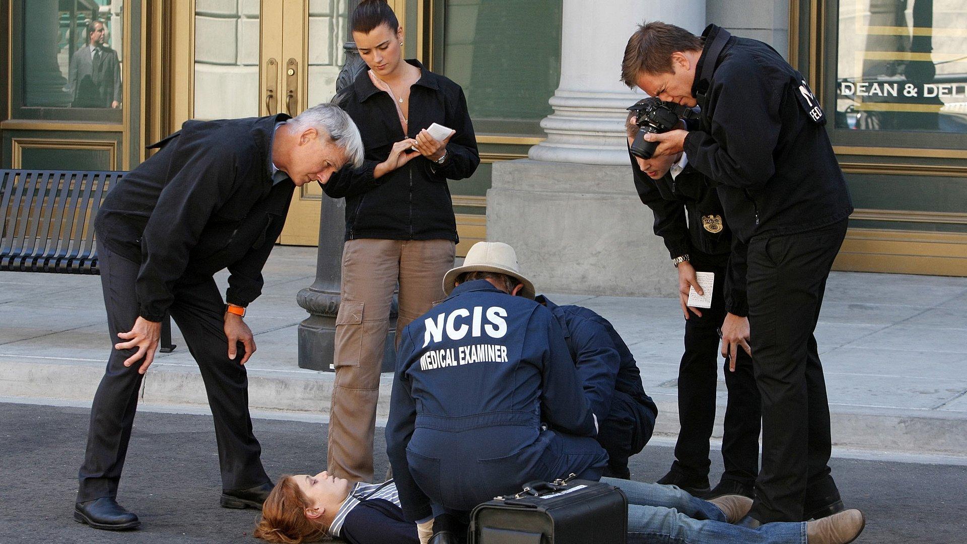 Still from Cracked