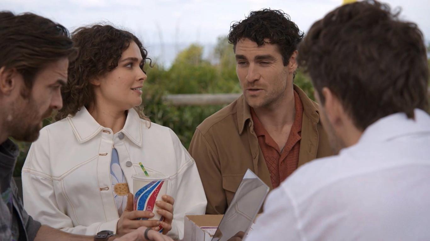 Still from Episode 8633
