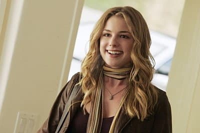 Still from Love Is Difficult