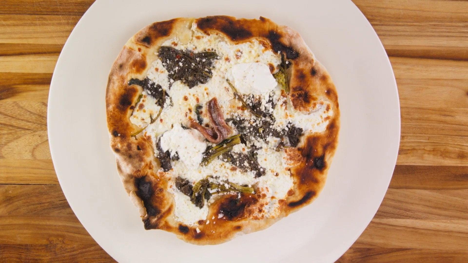 Still from Lindon Bread Pizza - A Lord of the Rings Inspired Meal