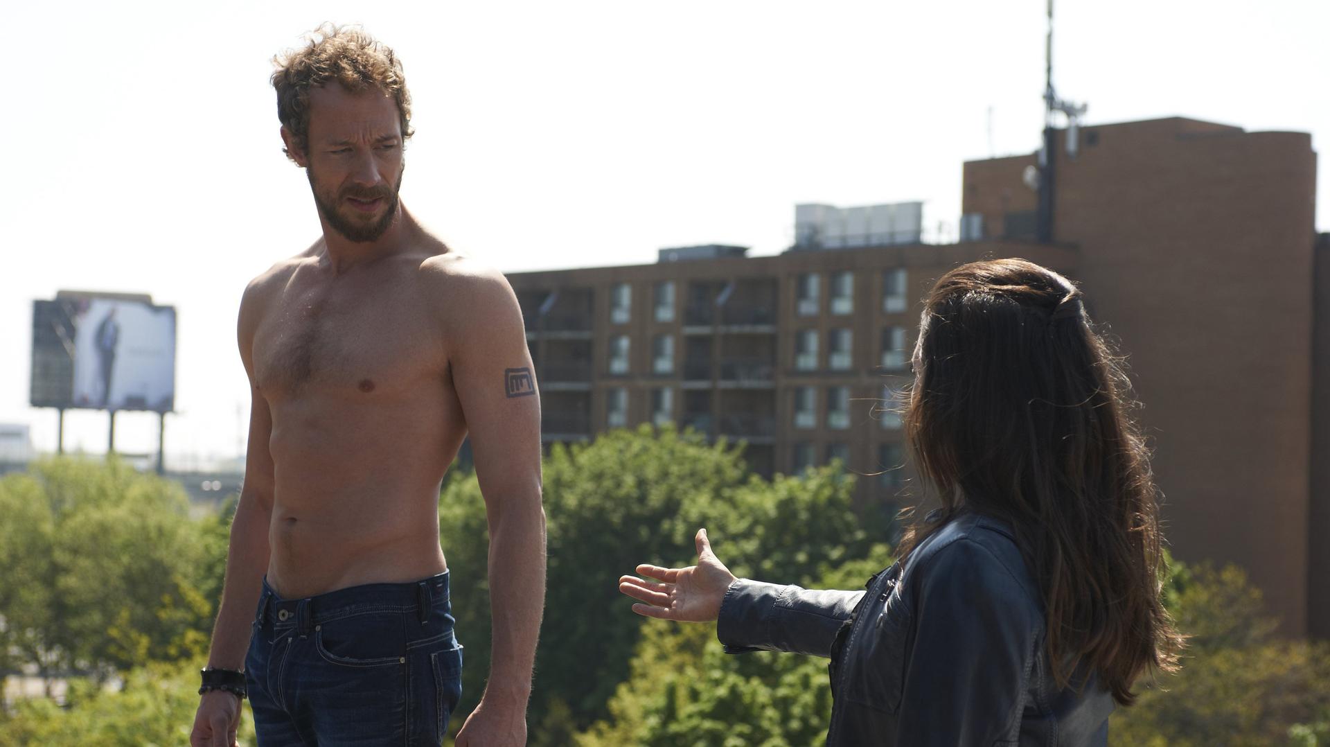 Still from Fae-de to Black