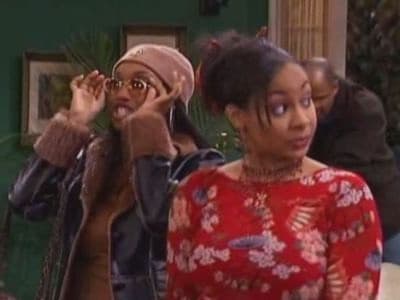 Still from Dissin' Cousins