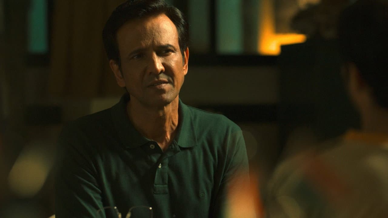 Still from Guide