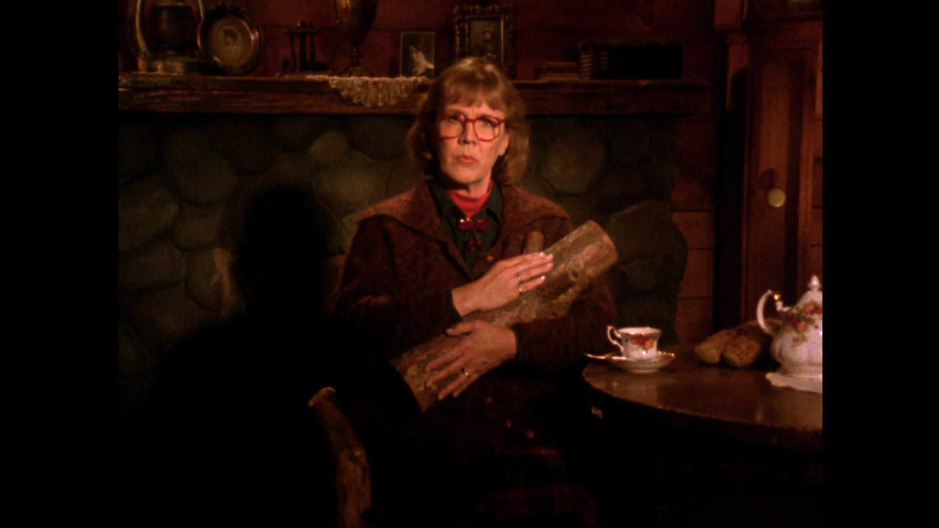 Still from Log Lady Introduction - S02E04