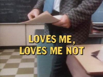 Still from Loves Me, Loves Me Not