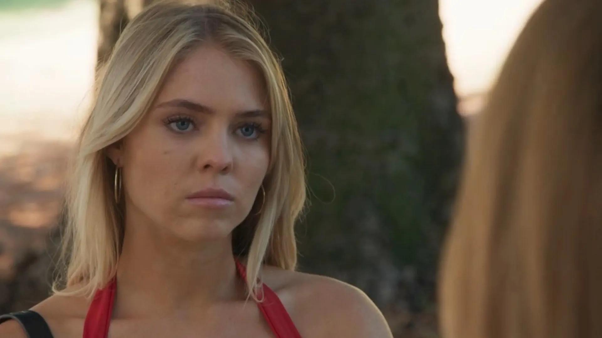 Still from Episode 8538