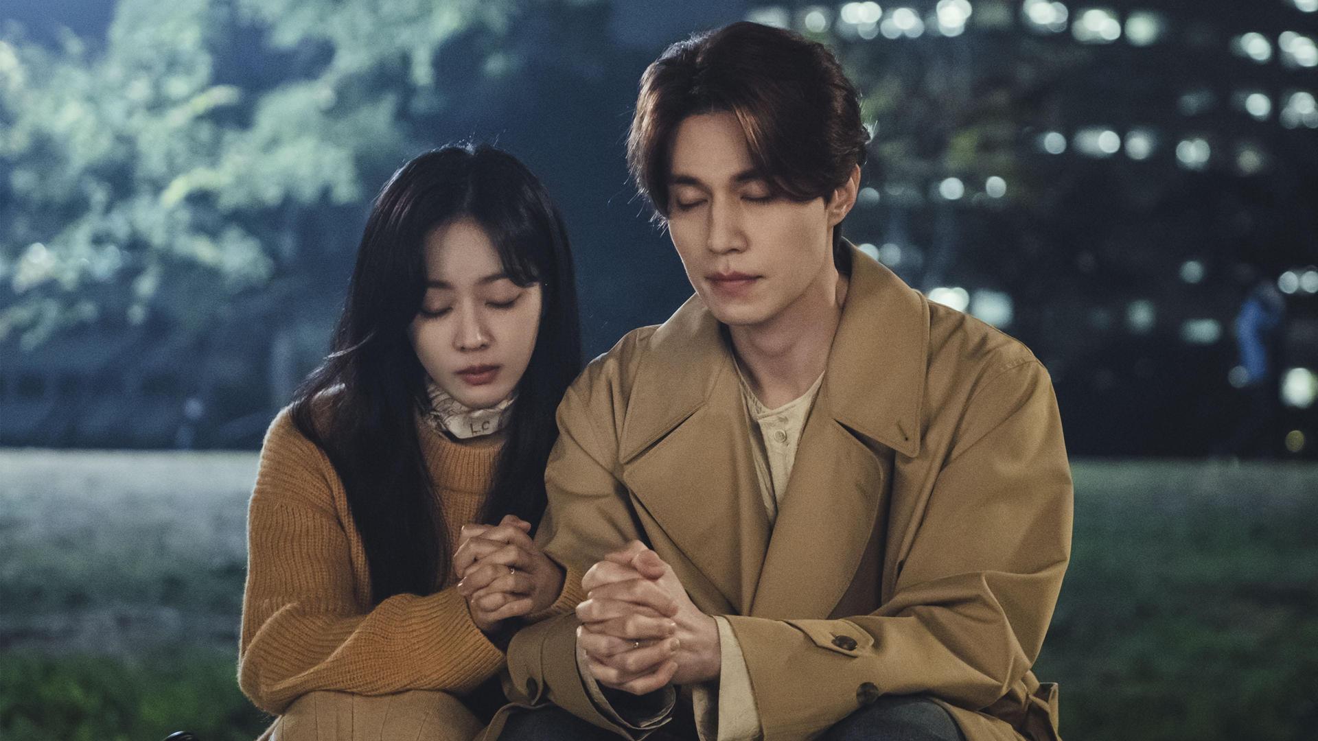 Still from Without Knowing Imoogi's Plan