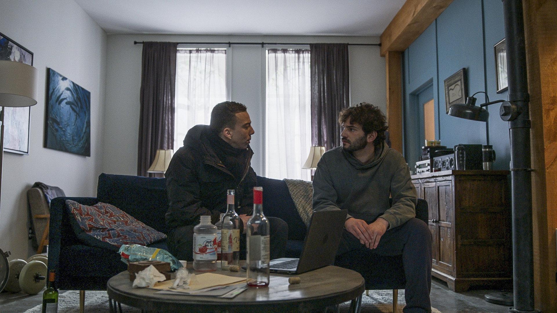 Still from Excess Baggage