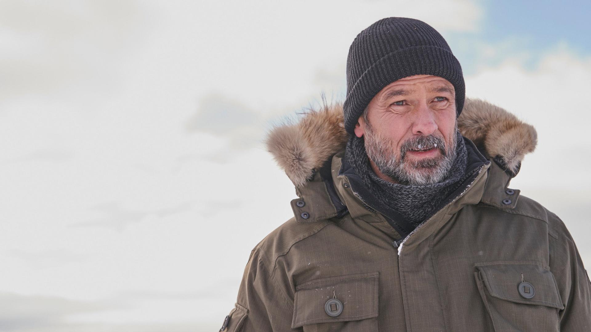 Still from Robert