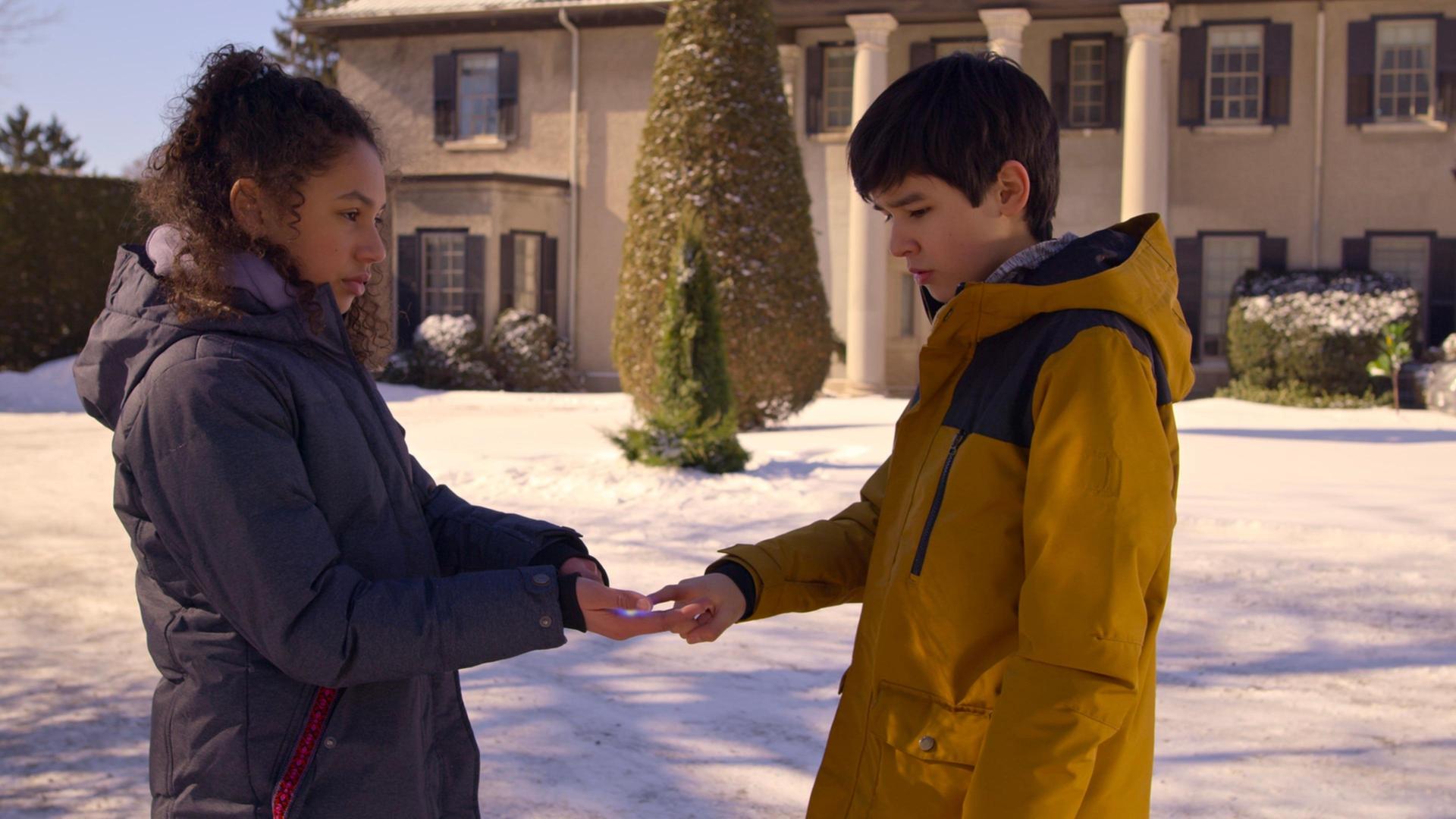 Still from A Sparkly Ghost (2)