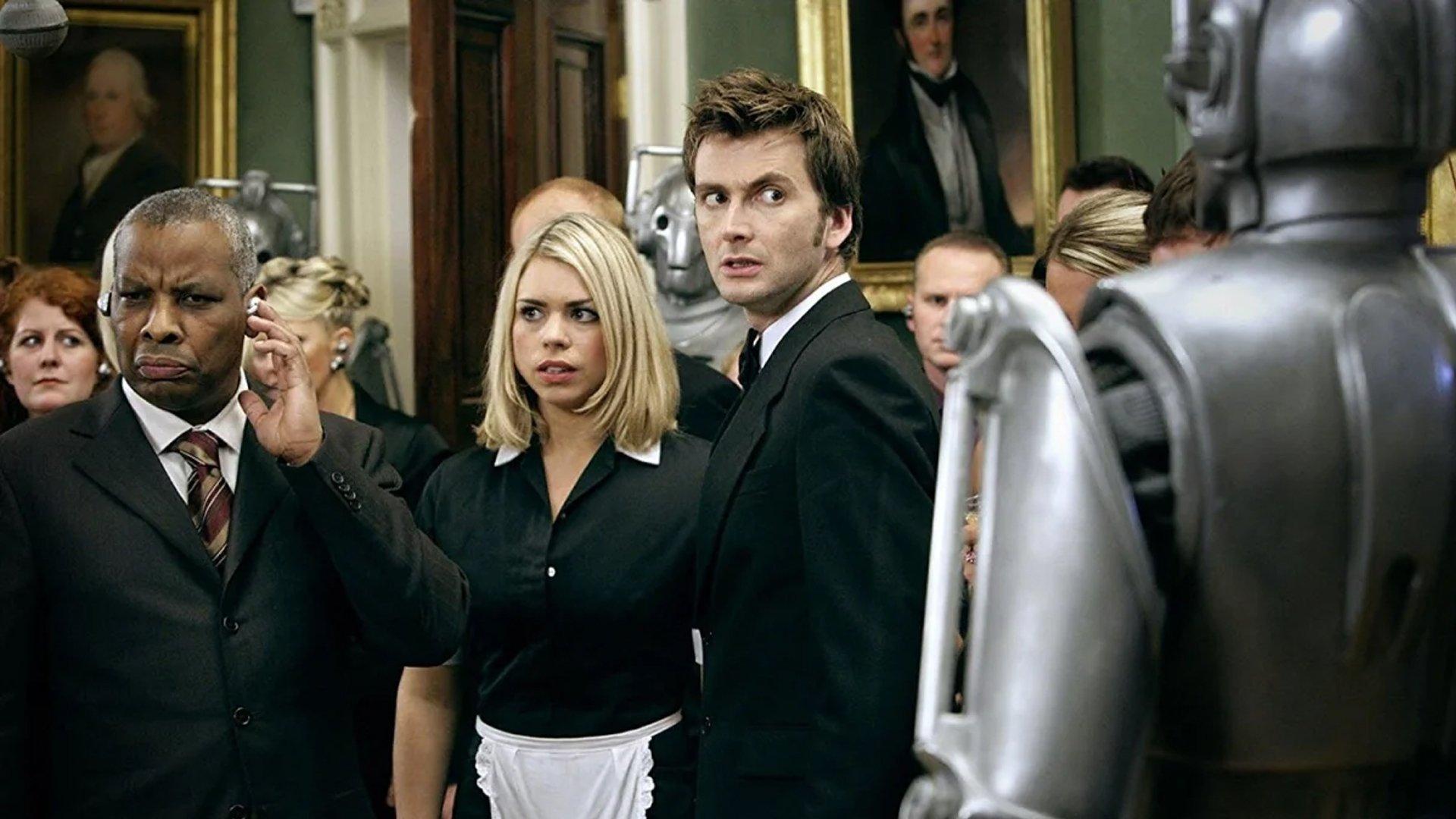 Still from Rise of the Cybermen (1)