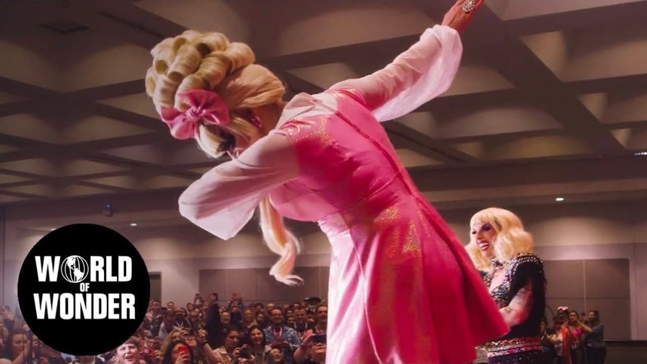Still from UNHhhh Panel at DragCon LA 2019