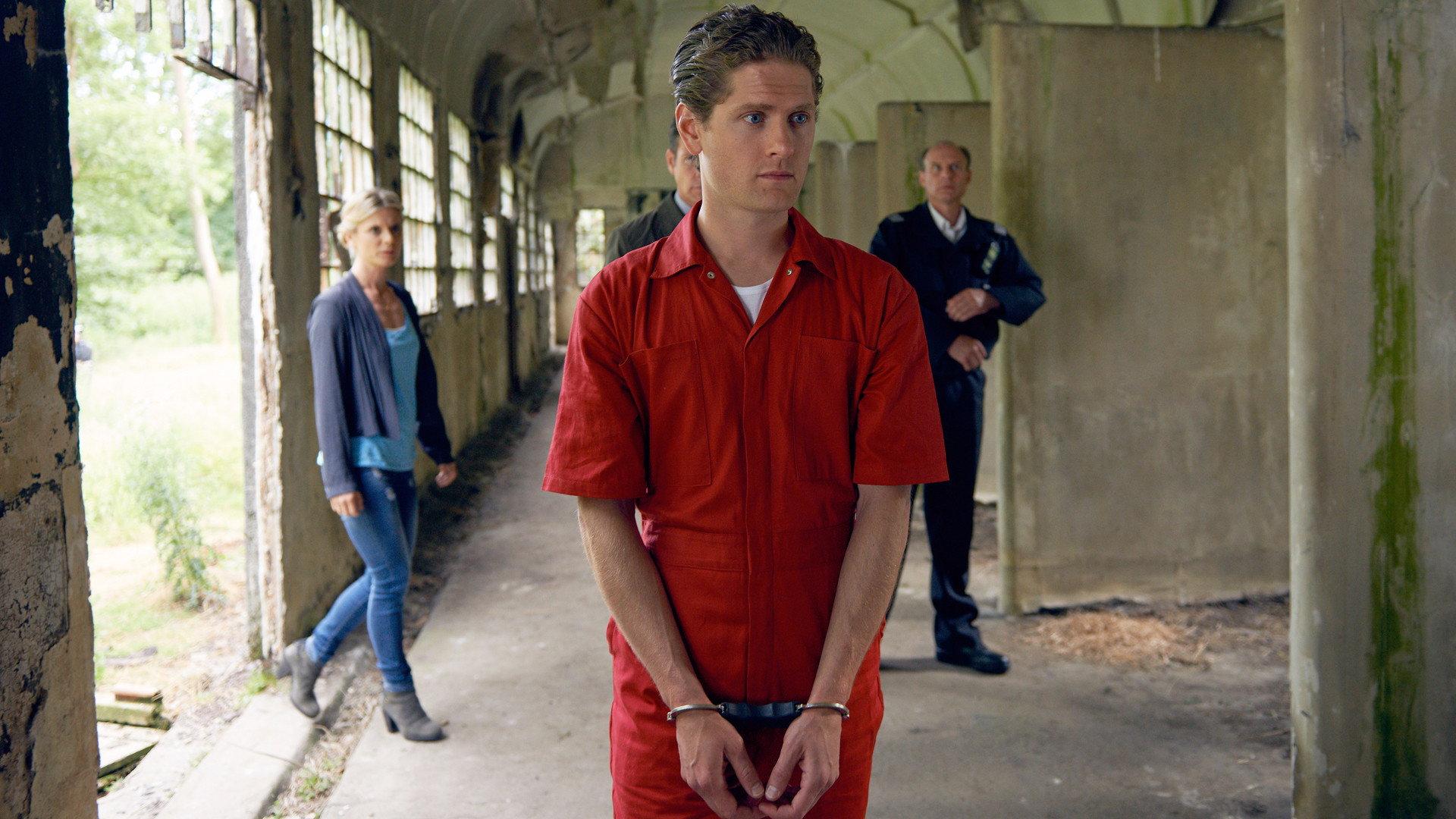 Still from Life Licence (2)