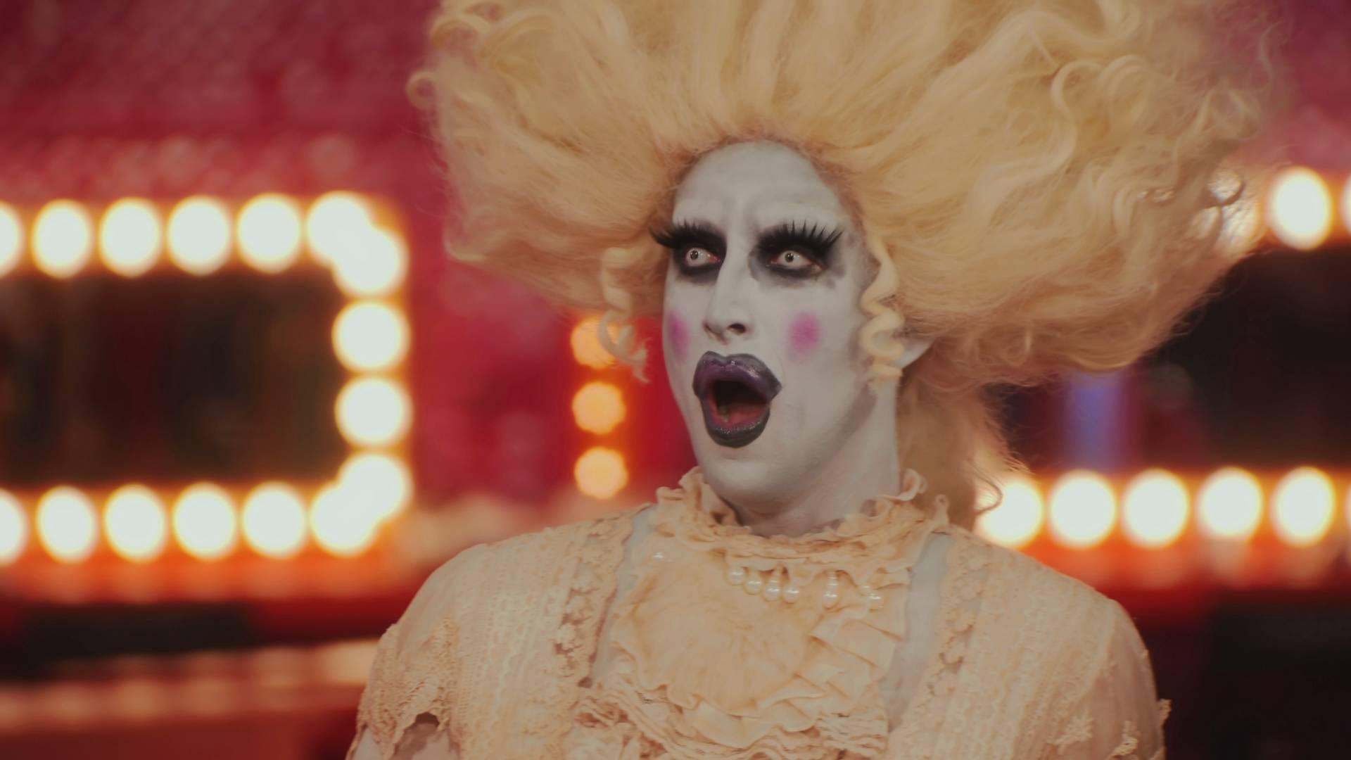 Still from Two Queens, One Joke