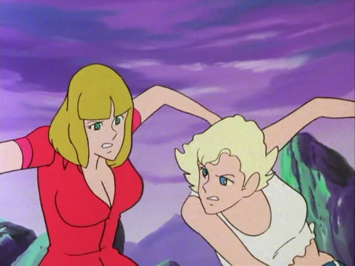 Still from Twins Pique