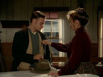 Still from Tin Star