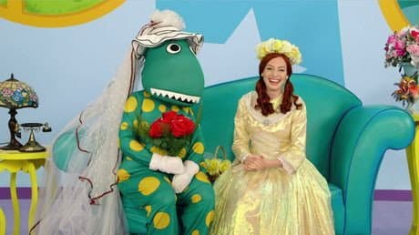 Still from A  Wiggly Wedding