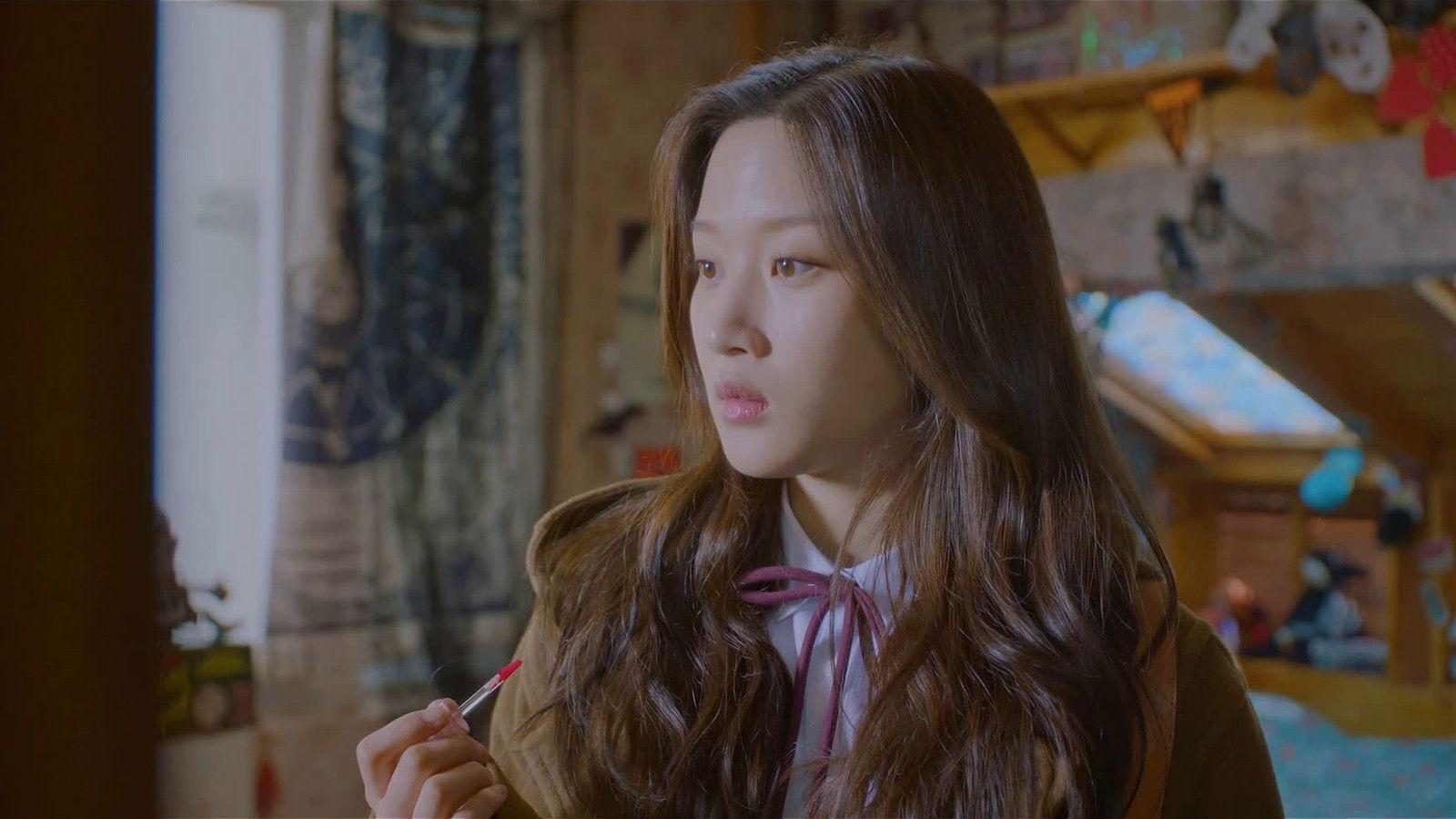 Still from Trip to the Sea