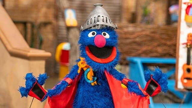 Still from Grover's Super Suitycase