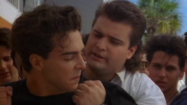 Still from Awomp-Bomp-Aloobomb, Aloop Bamboom