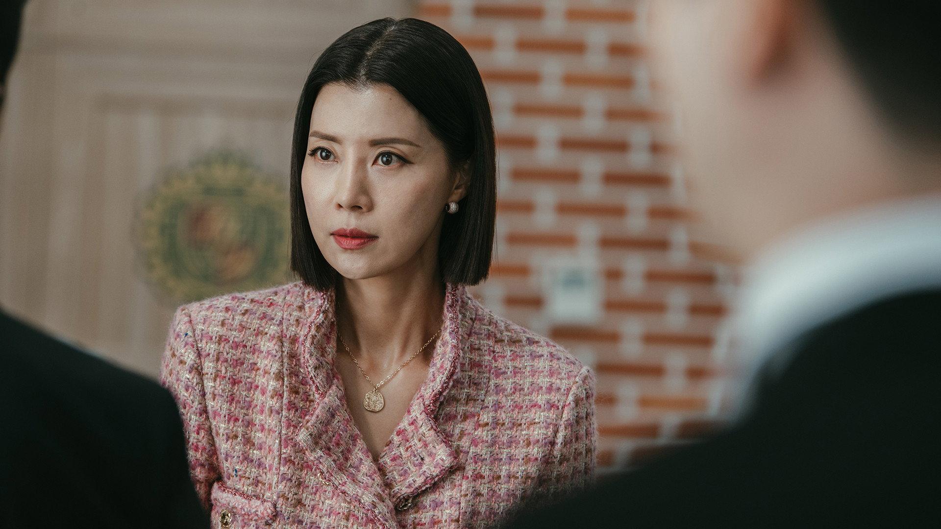 Still from Youn-kyum Demands Divorce