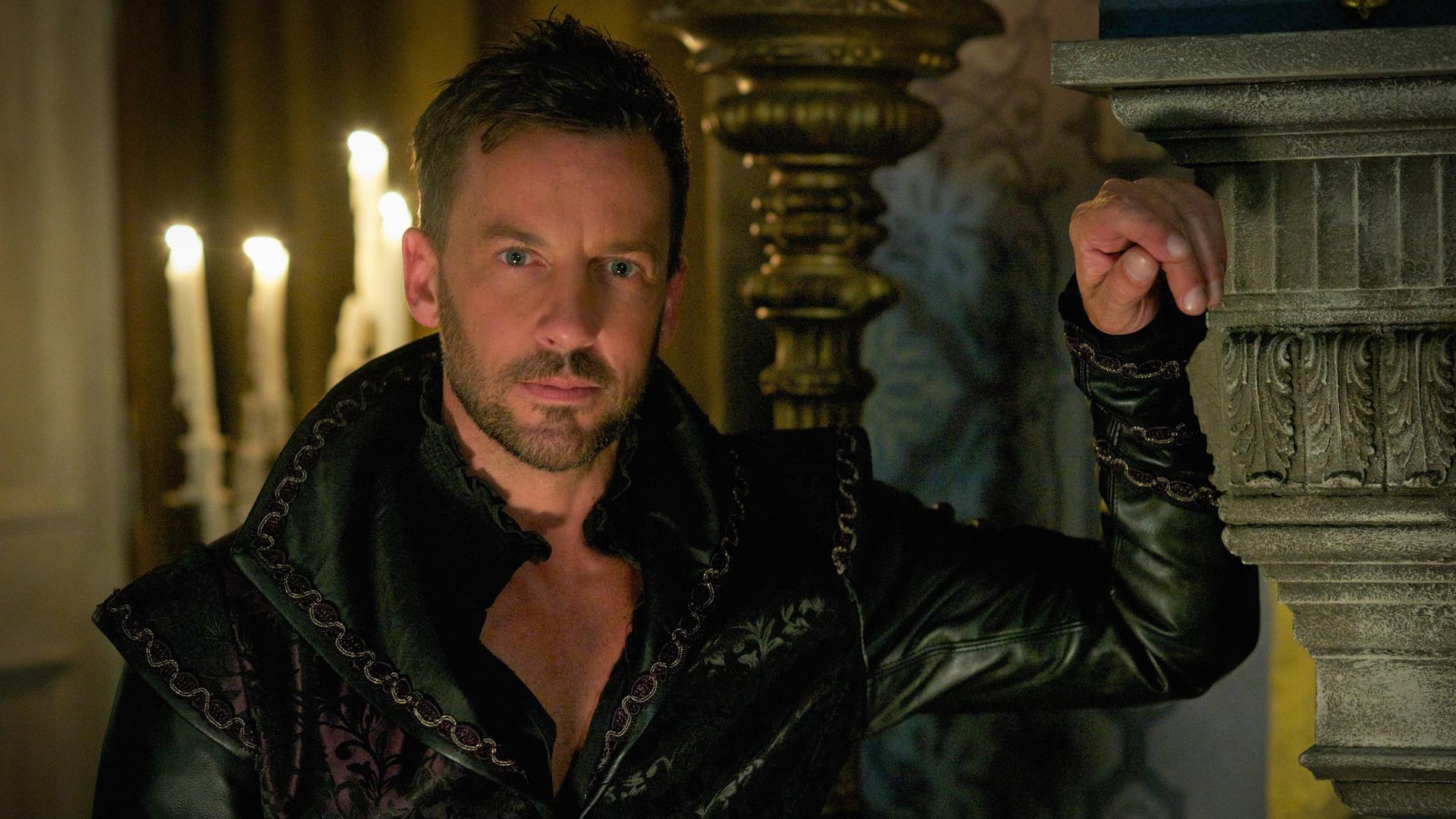 Still from Three Queens, Two Tigers