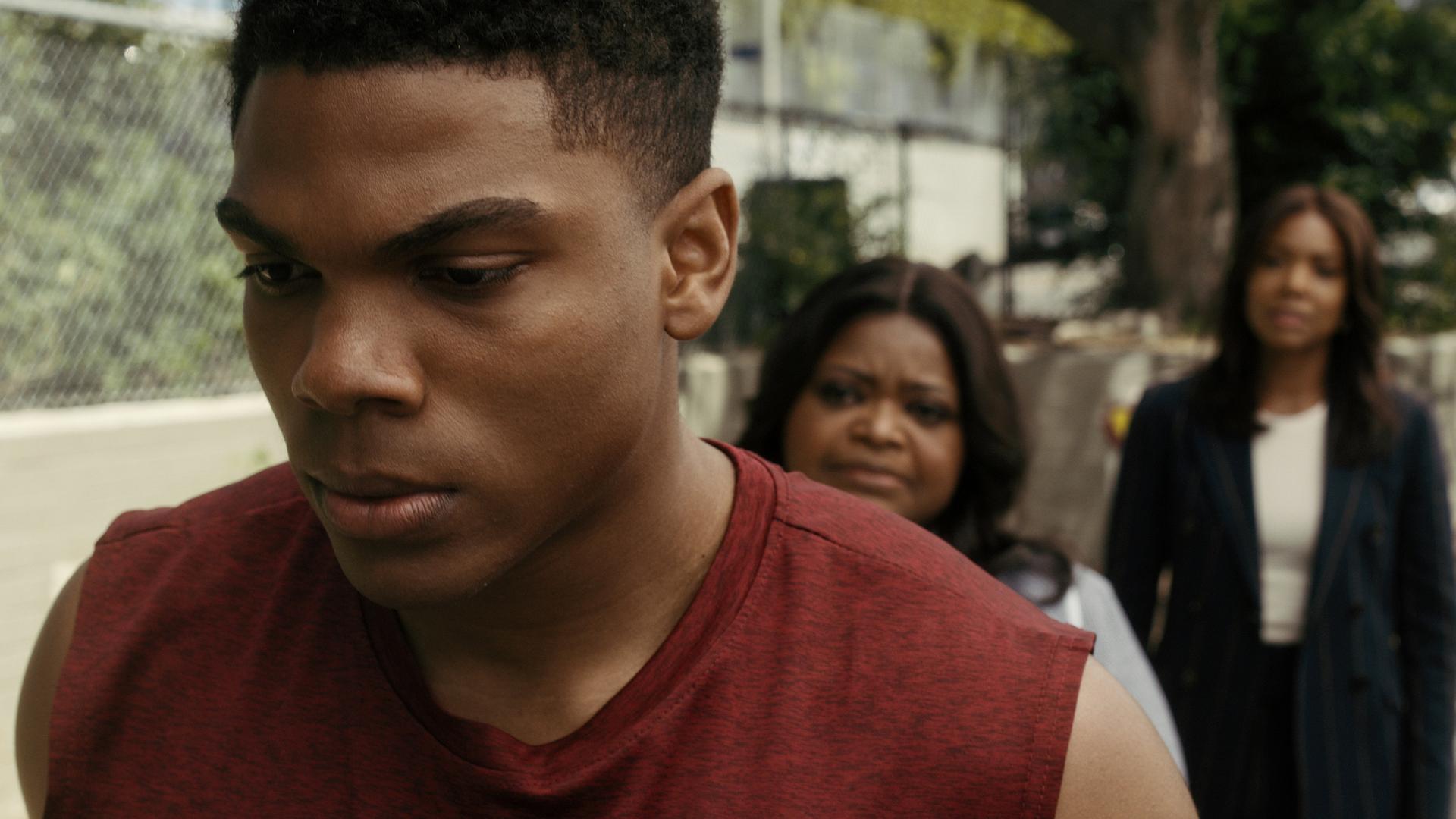 Still from Never Take Your Eyes Off Her
