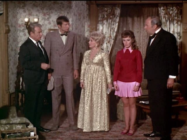 Still from Enterprising Eb