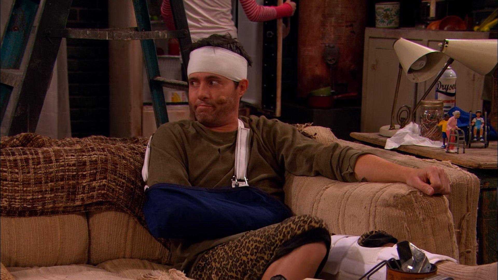 Still from iHurt Lewbert