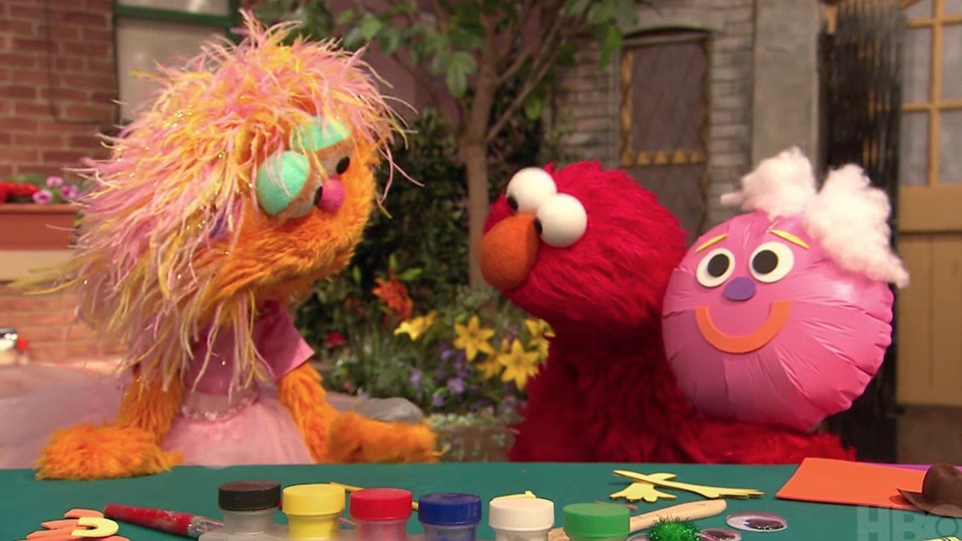 Still from Crafty Friends